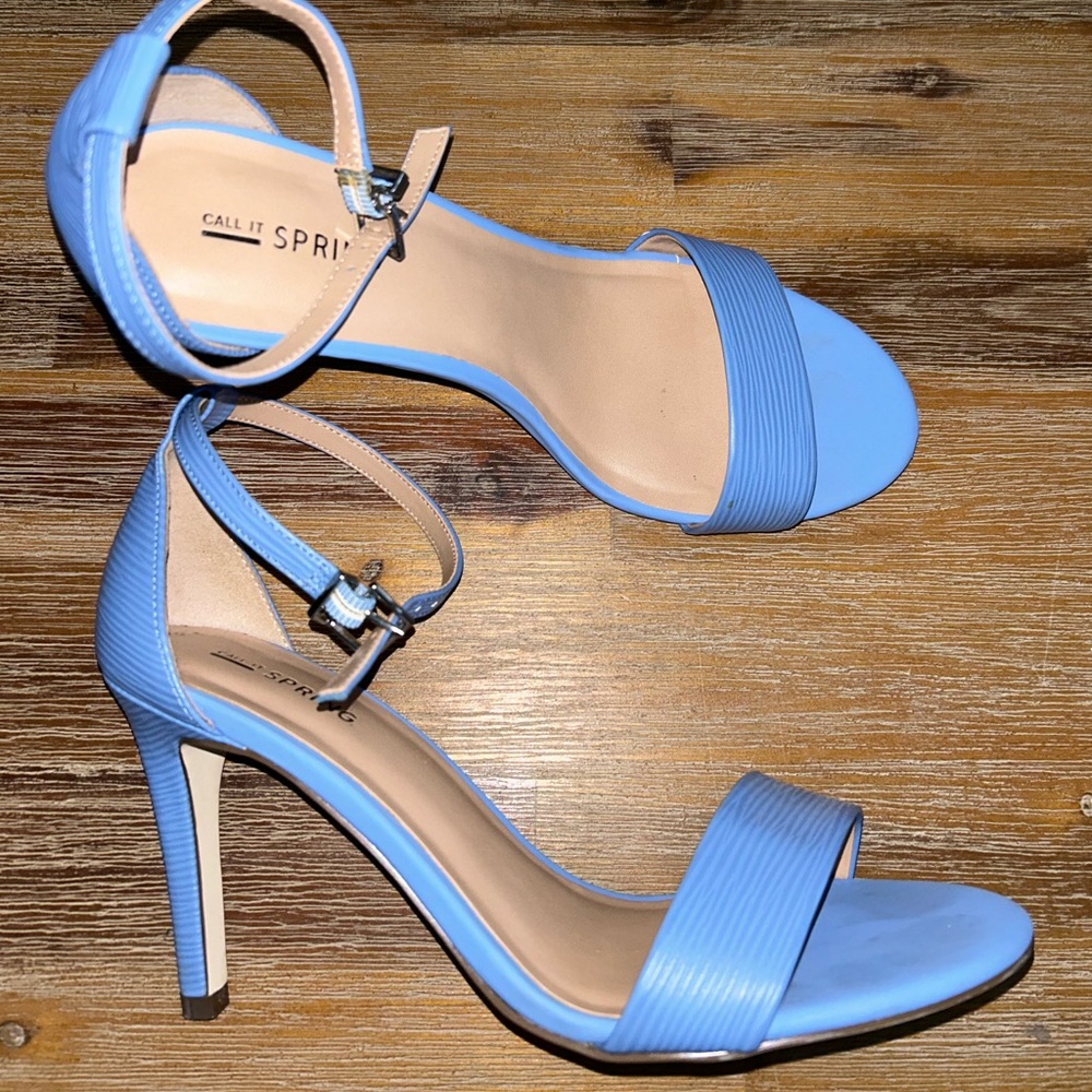 Powder blue heels - Picture 4 of 4